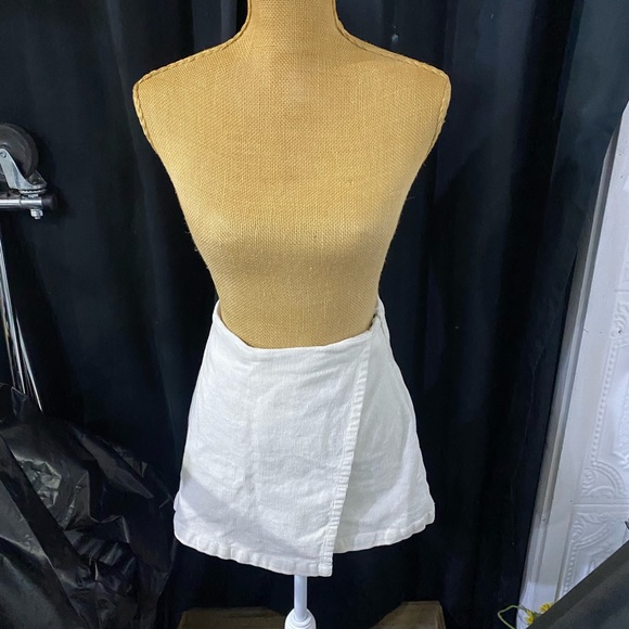 F21 skirt/short - Picture 1 of 4